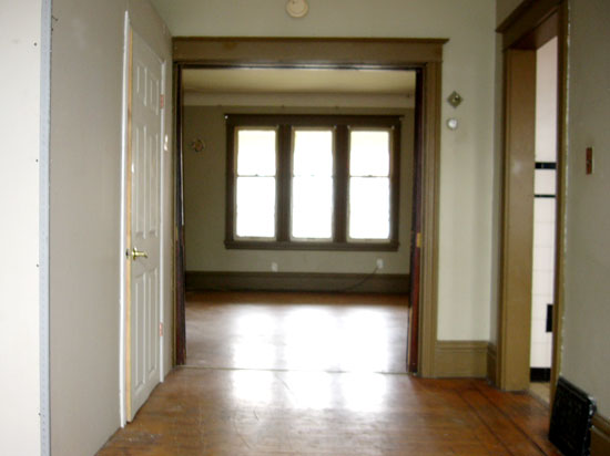  RENT TO OWN!!! NEEDS A LITTLE TLC!